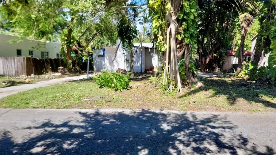 519 NE 118th St, Biscayne Park, FL 33161 - Image #3