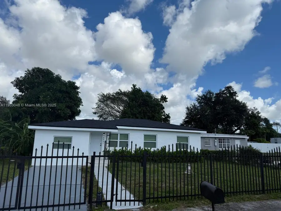 2441 NW 98th St, Miami, FL 33147 - Image #2