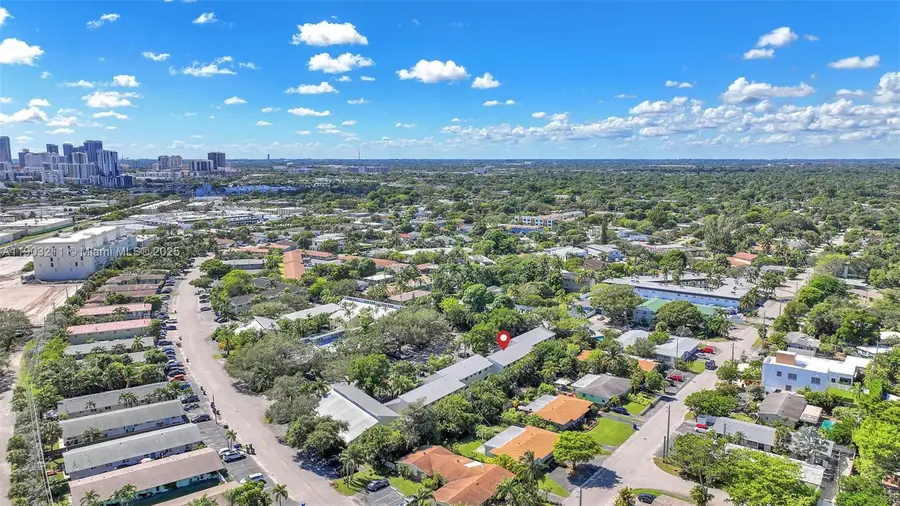 1455 Holly Heights Dr #17, Fort Lauderdale, FL 33304 - Image #2