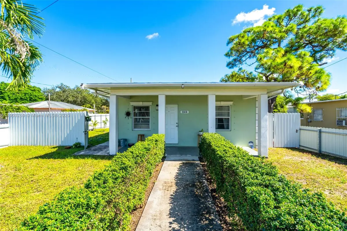 844 NW 15th Ave, Fort Lauderdale, FL 33311 - Image #1