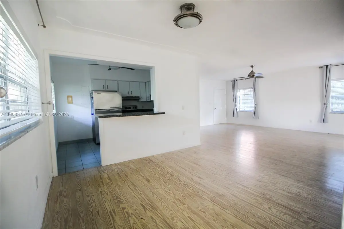 73 Edgewater Dr #3, Coral Gables, FL 33133 - Image #1