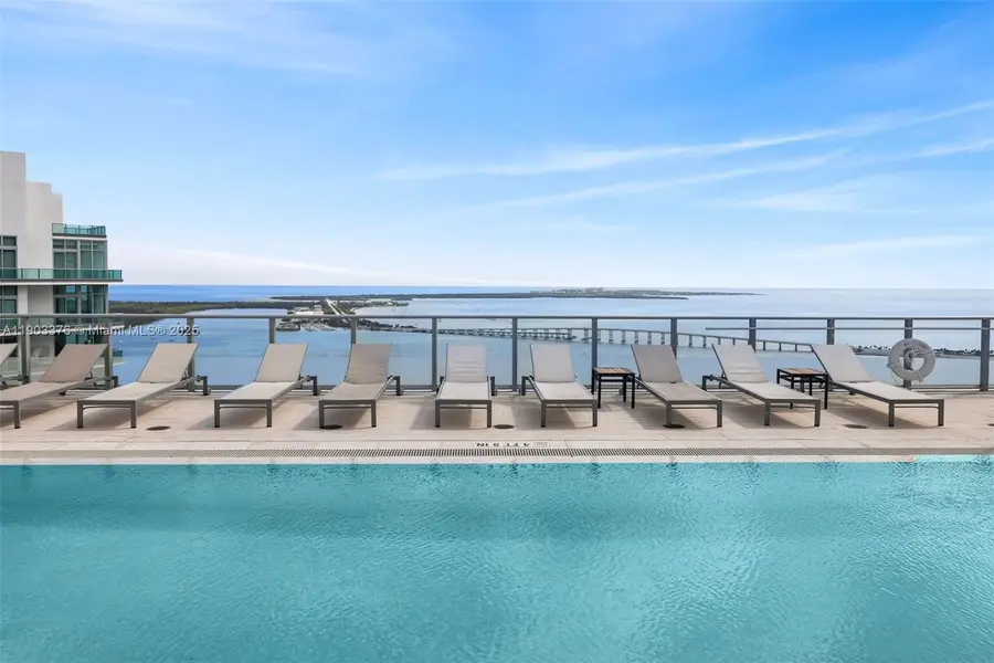 1300 Brickell Bay Dr #2402, Miami, FL 33131 - Image #2