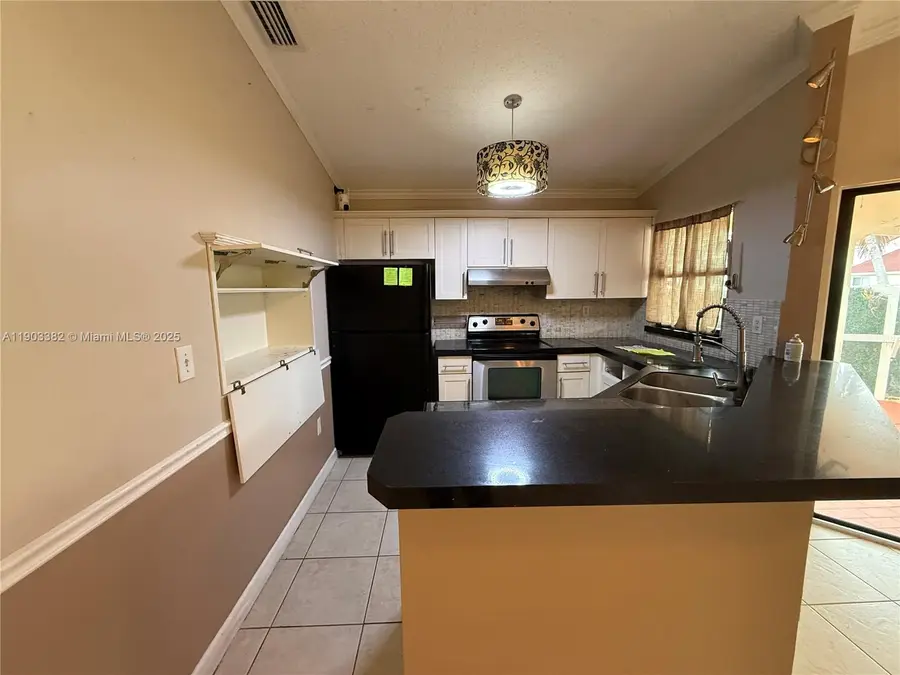 2901 San Remo Cir, Homestead, FL 33035 - Image #3