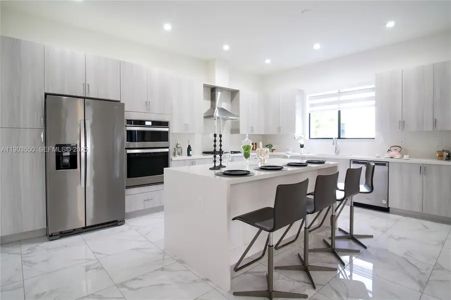 4335 NW 81st Ave, Doral, FL 33166 - Image #2