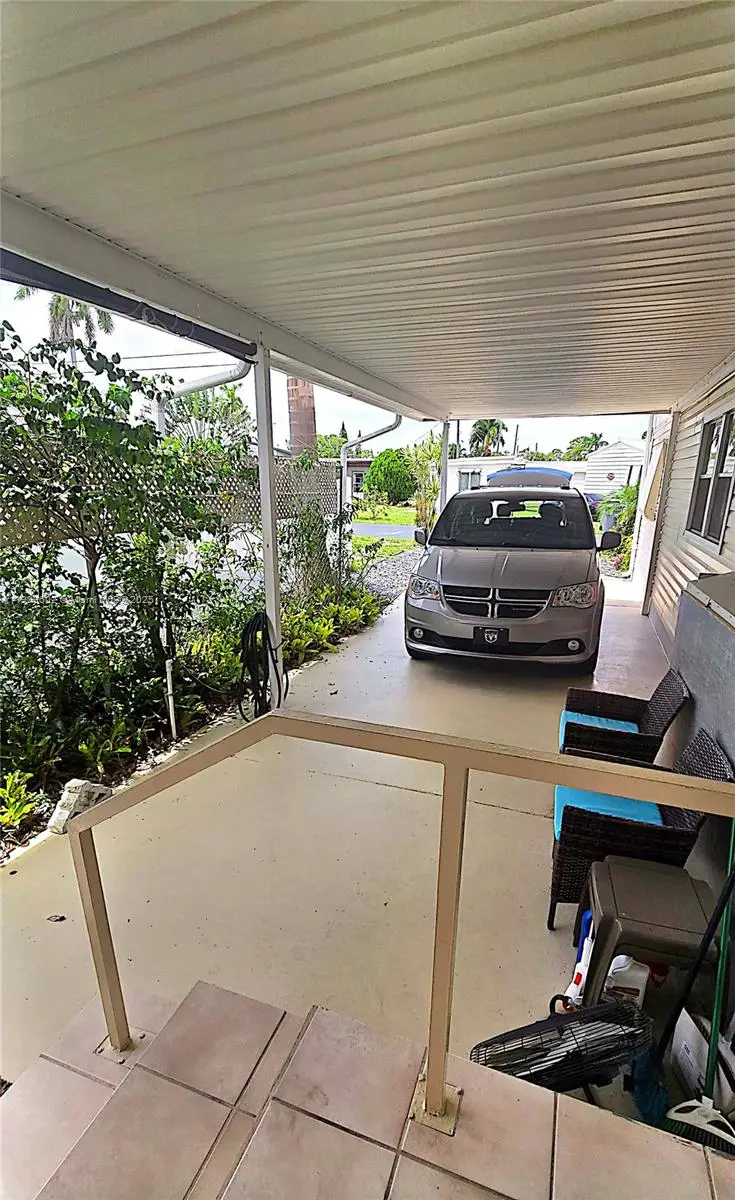 4208 S Shady Ln, Boynton Beach, FL 33436 - Image #3