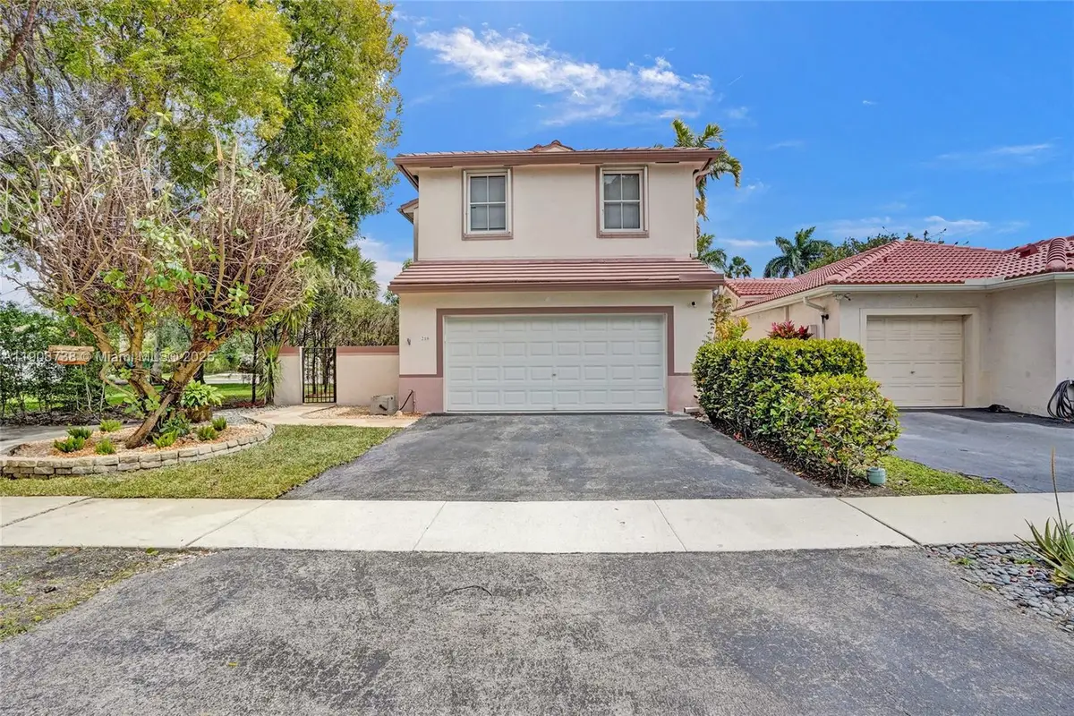 218 NW 75th Ter, Plantation, FL 33317 - Image #1