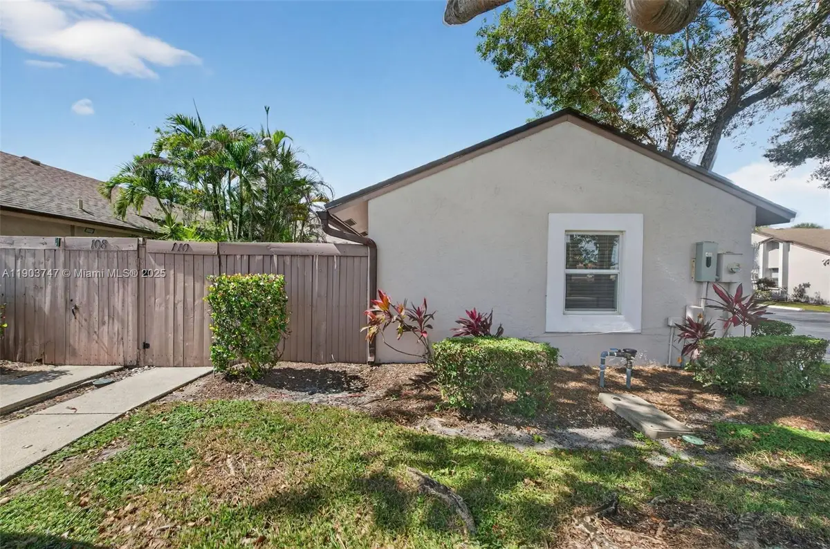 51 NW 115th Ave #110, Plantation, FL 33325 - Image #1