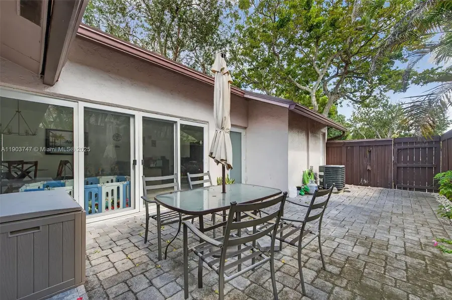 51 NW 115th Ave #110, Plantation, FL 33325 - Image #3