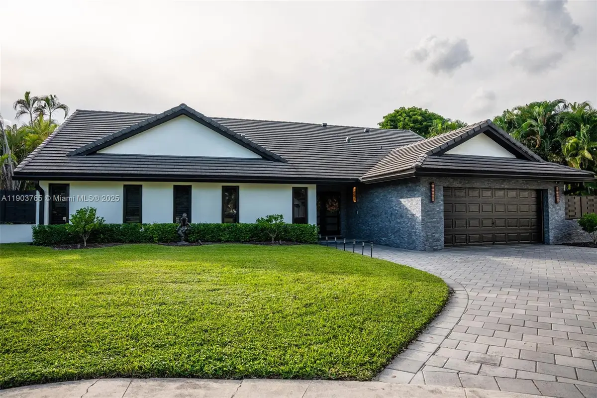 61 NW 128th Ave, Plantation, FL 33325 - Image #1