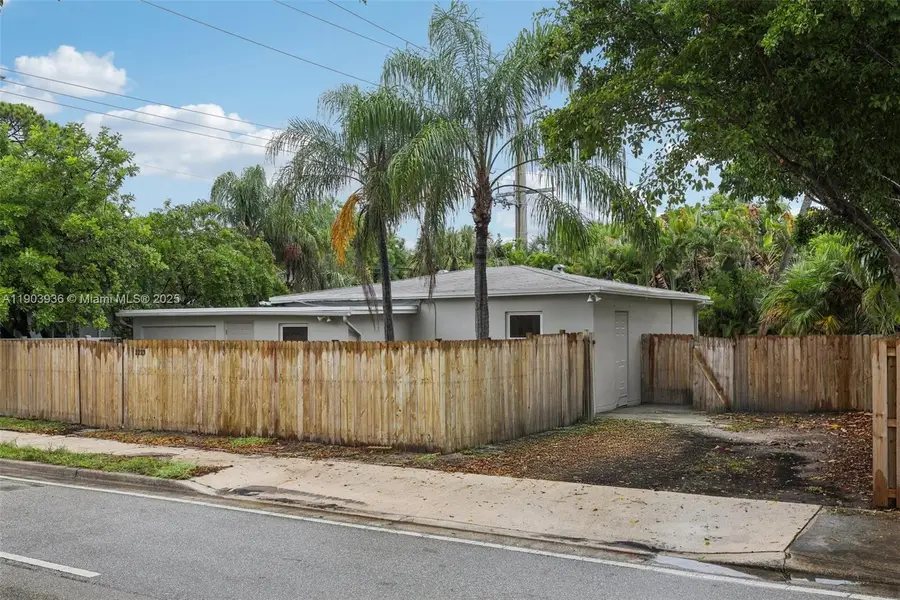 1213 NE 13th St, Fort Lauderdale, FL 33304 - Image #2