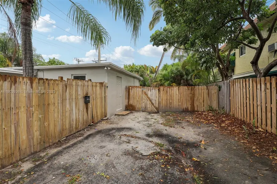 1213 NE 13th St, Fort Lauderdale, FL 33304 - Image #3