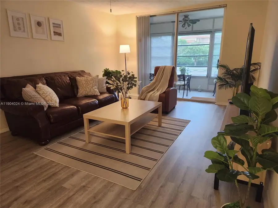 7300 NW 17th St #220, Plantation, FL 33313 - Image #3