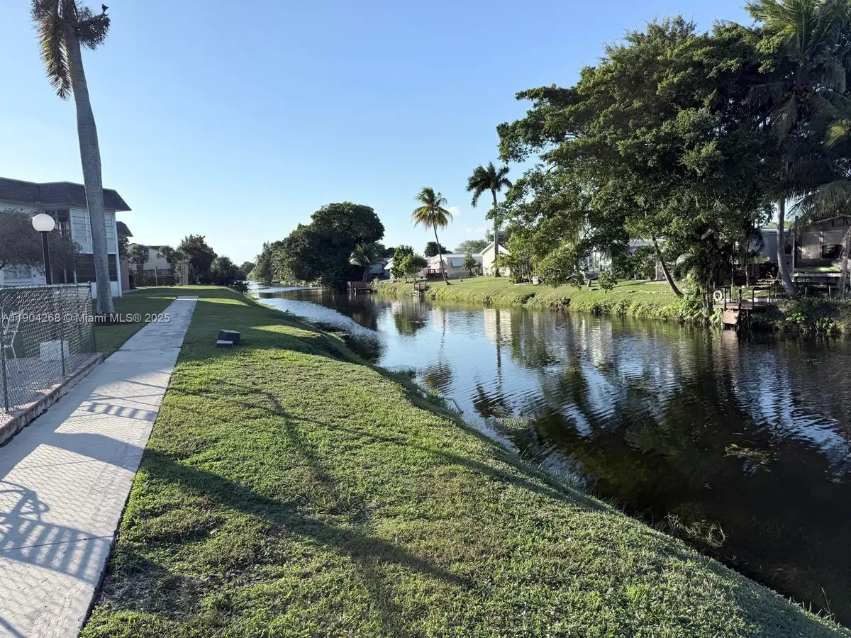 6507 Winfield Blvd #211AC, Margate, FL 33063 - Image #1