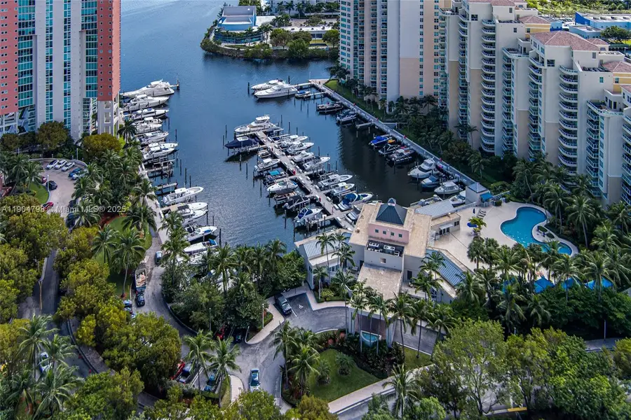 3370 Hidden Bay Dr #303, Aventura, FL 33180 - Image #2