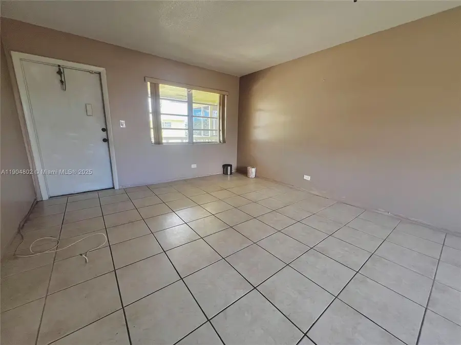 1501 E Arthur St #9, Hollywood, FL 33020 - Image #2