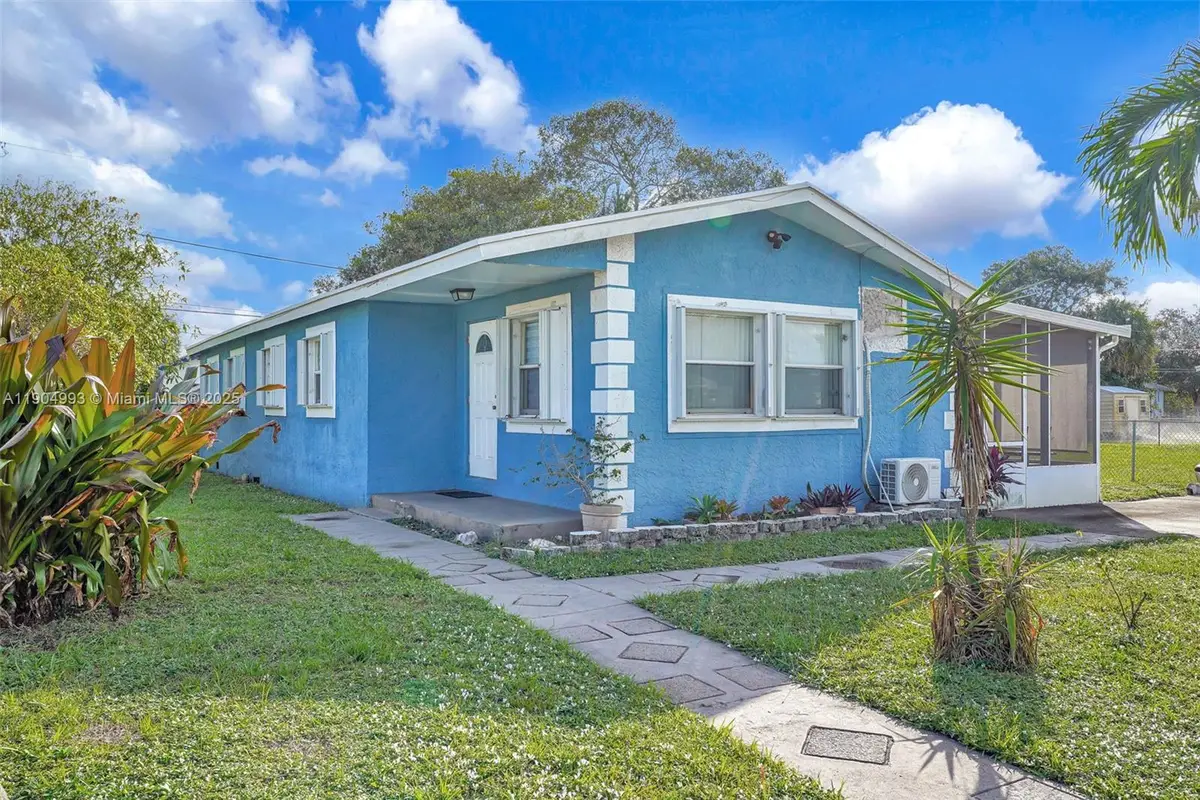 2760 NW 23rd St, Fort Lauderdale, FL 33311 - Image #1