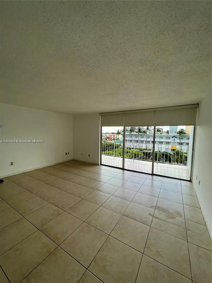 1865 79th St Cswy #4L, North Bay Village, FL 33141 - Image #1