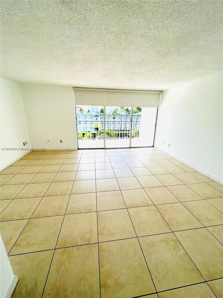 1865 79th St Cswy #4L, North Bay Village, FL 33141 - Image #2