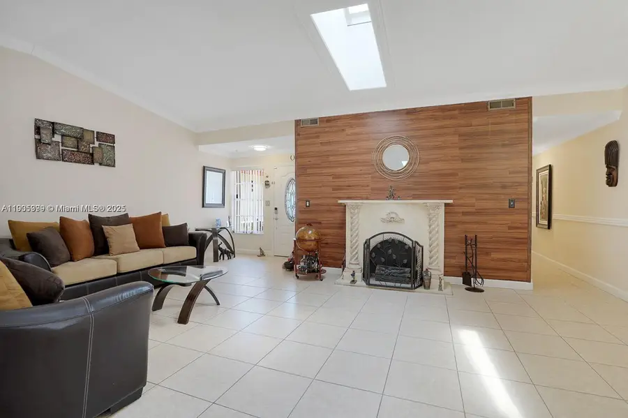 6103 SW 130th Ave, Miami, FL 33183 - Image #2