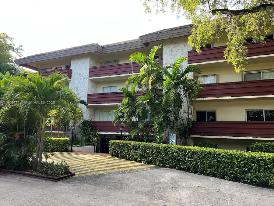 1205 Mariposa Ave #402, Coral Gables, FL 33146 - Image #2