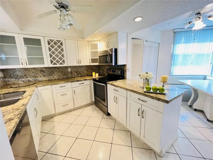 1830 Sabal Palm Dr #406, Davie, FL 33324 - Image #3