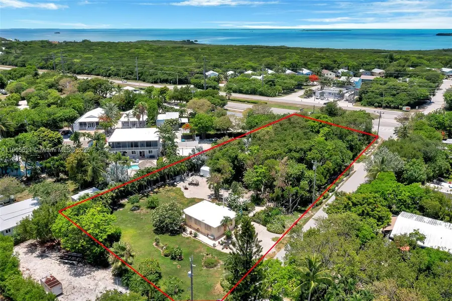 306 Lime St, Key Largo, FL 33037 - Image #2