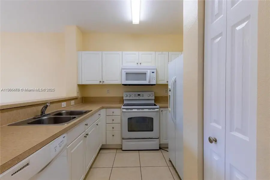 1490 NE 33rd Rd #101-18, Homestead, FL 33033 - Image #2