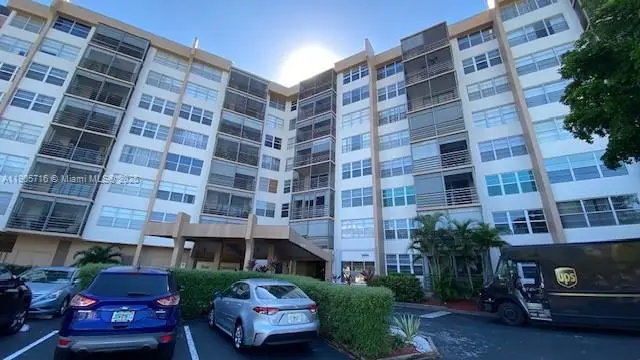 1100 Saint Charles Pl #PH15, Pembroke Pines, FL 33026 - Image #3