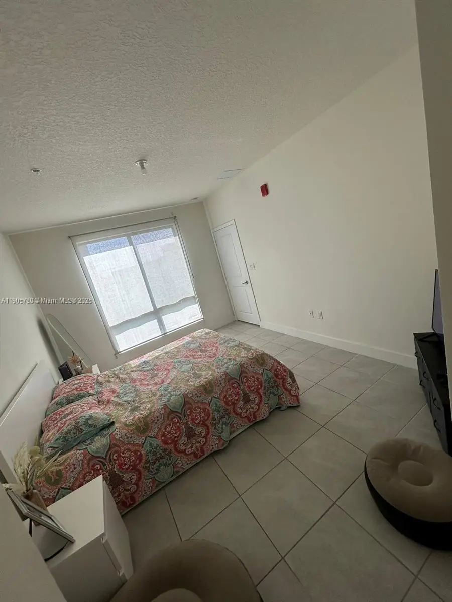 Address Withheld By Seller, Doral, FL 33166 - Image #2