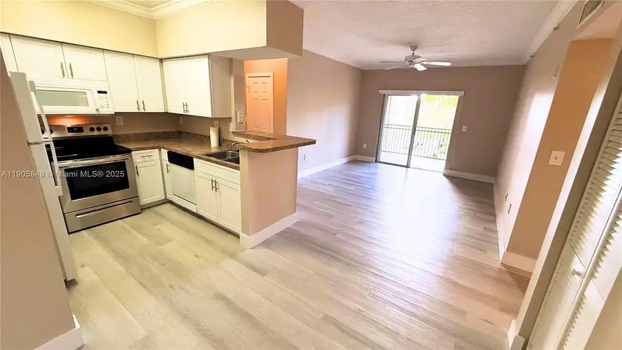 101 SW 117th Ave #7305, Pembroke Pines, FL 33025 - Image #2