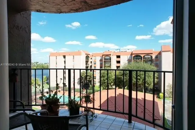 5201 NW 7th St #507, Miami, FL 33126 - Image #2