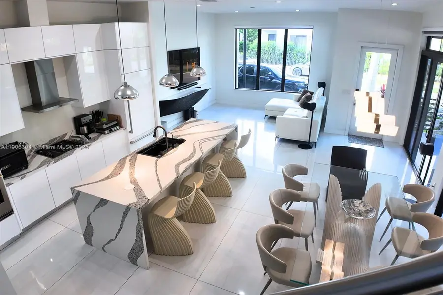 8002 NW 43rd St, Doral, FL 33166 - Image #2