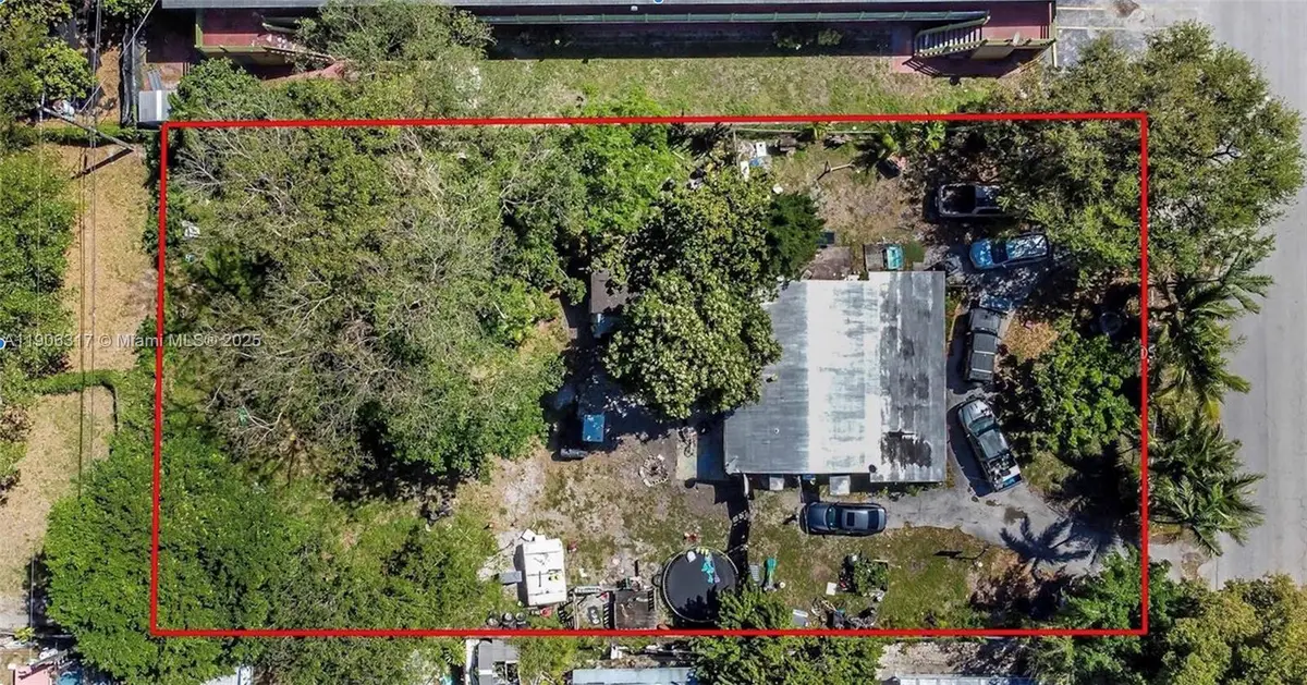 2743 Pierce St, Hollywood, FL 33020 - Image #1