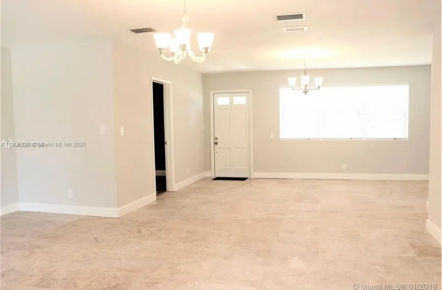 1060 NW 44th St, Oakland Park, FL 33309 - Image #2