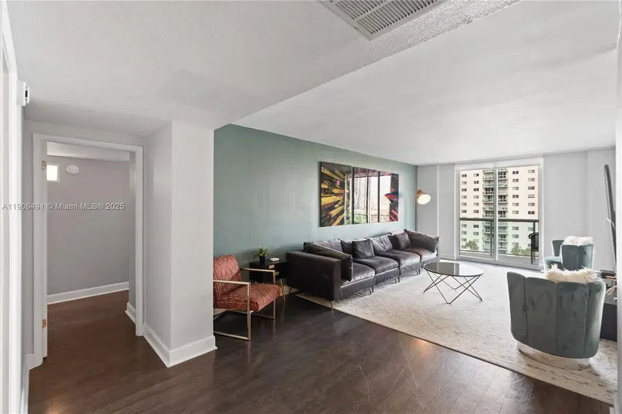 19370 Collins Ave #816, Sunny Isles Beach, FL 33160 - Image #2