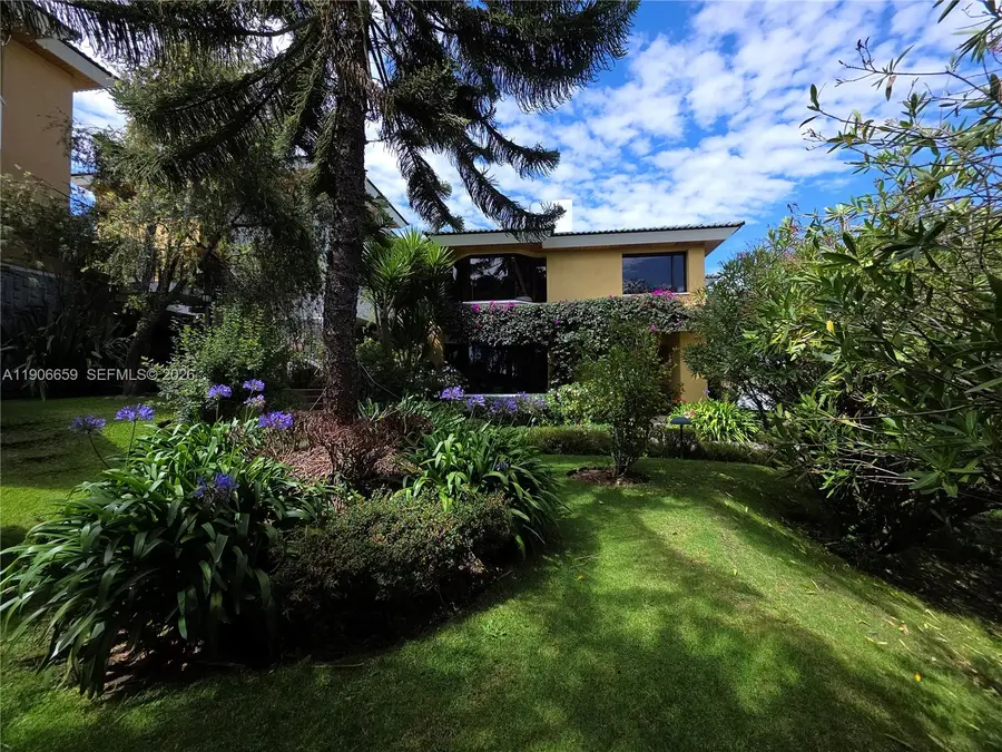 Address Withheld By Seller, Quito, OS 5990 - #3