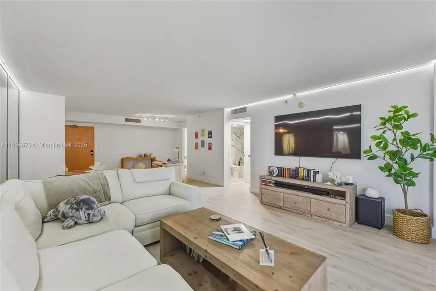 9195 Collins Ave #404, Surfside, FL 33154 - Image #2