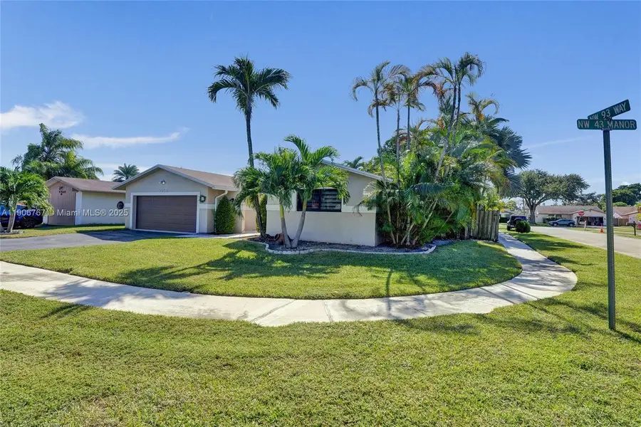 9350 NW 43rd Mnr, Sunrise, FL 33351 - Image #3