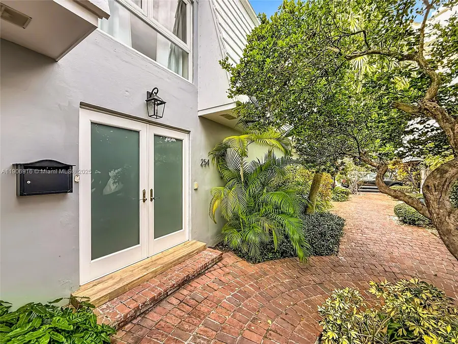 Address Withheld By Seller, Key Biscayne, FL 33149 - Image #3