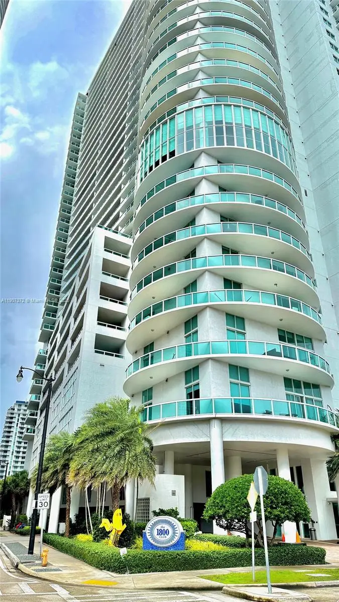 1800 N Bayshore Dr #1906, Miami, FL 33132 - Image #1