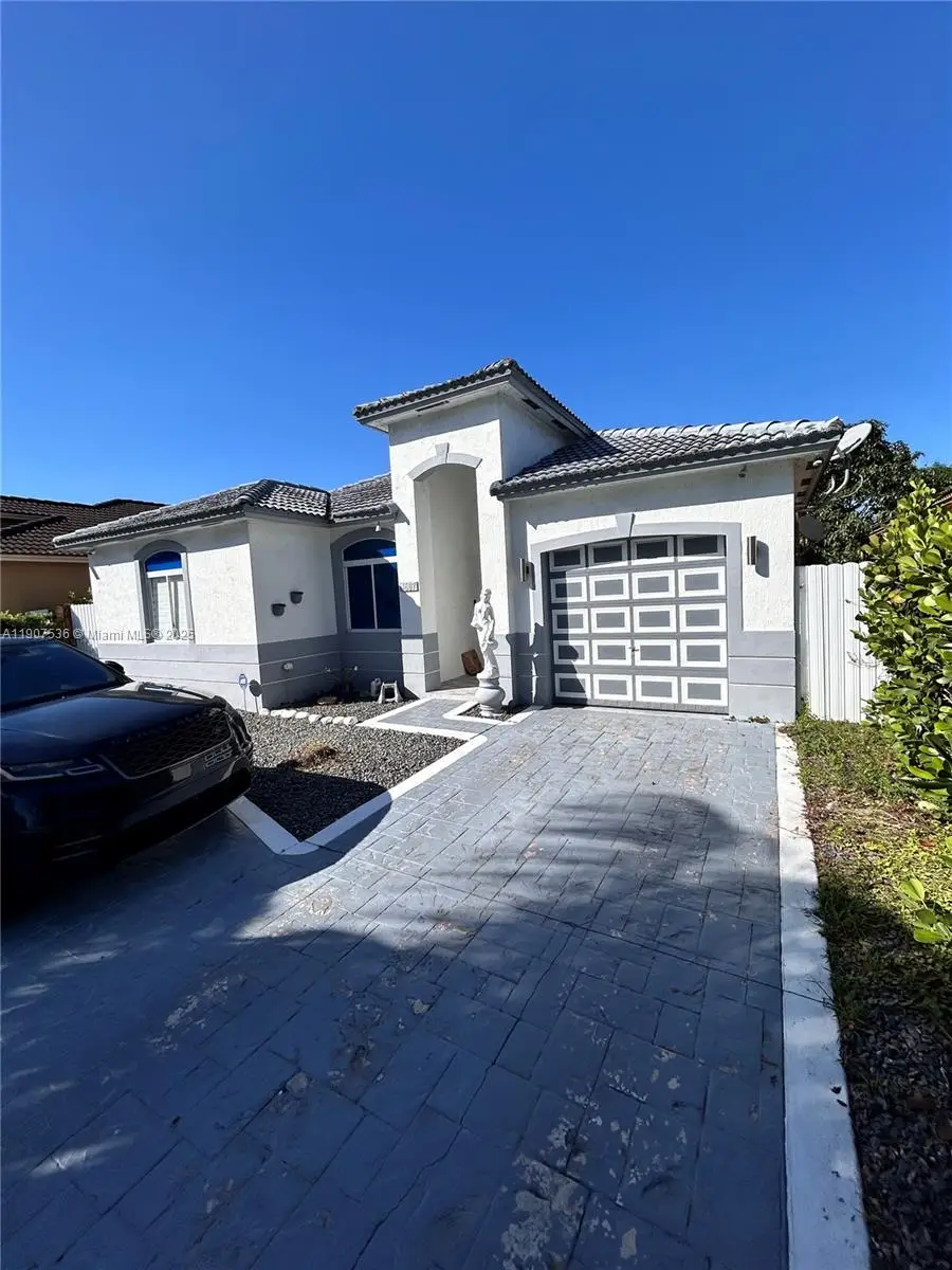 4607 NW 165th St, Miami Gardens, FL 33054 - Image #1