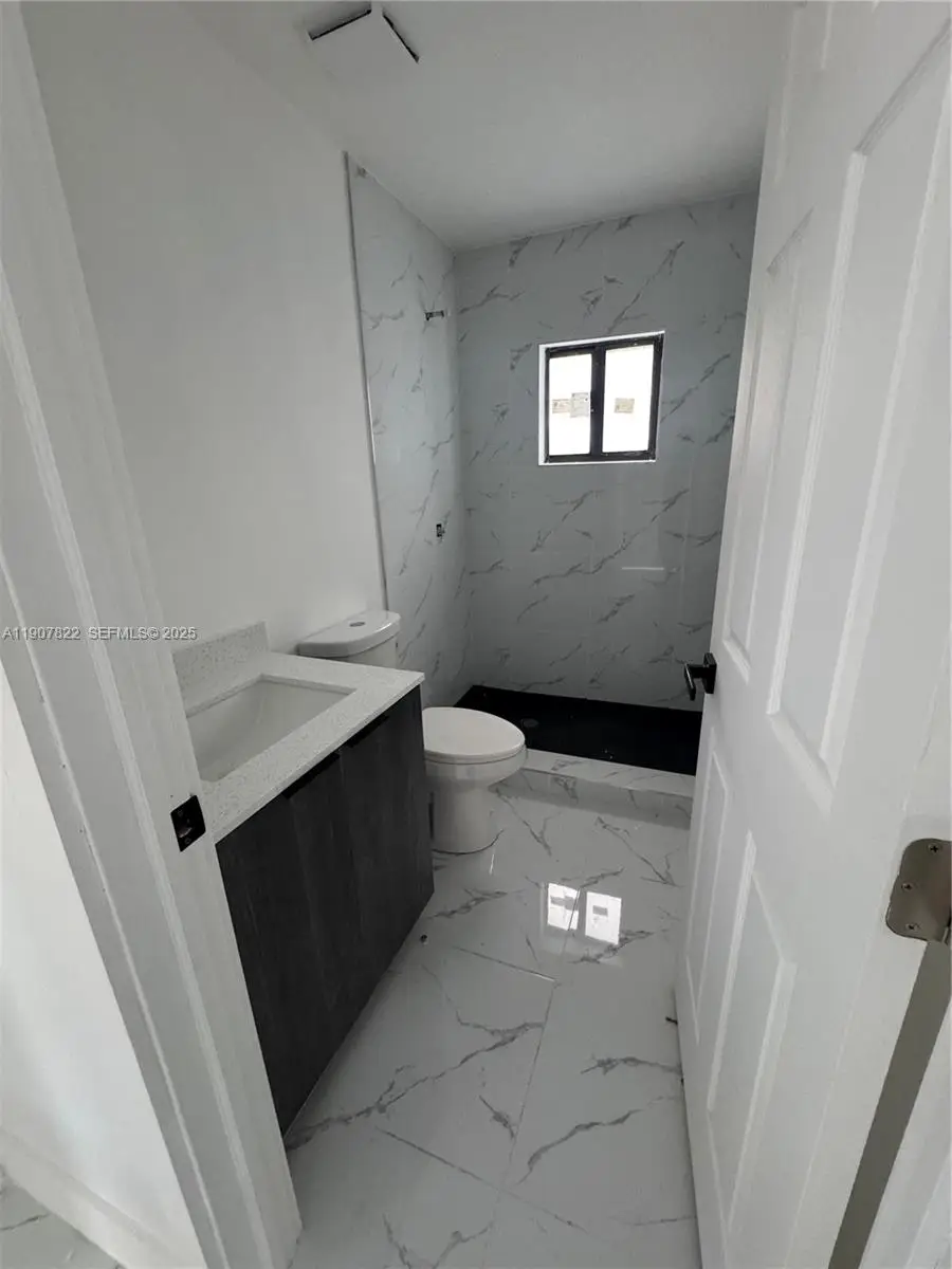 1112 NW 81st St, Miami, FL 33150 - Image #2