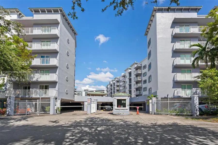 2475 NW 16th St Rd #616, Miami, FL 33125 - Image #3