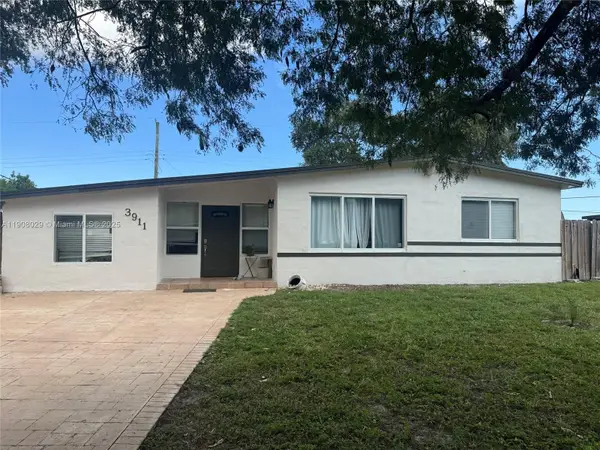 3911 SW 32nd Ave, West Park, FL 33023