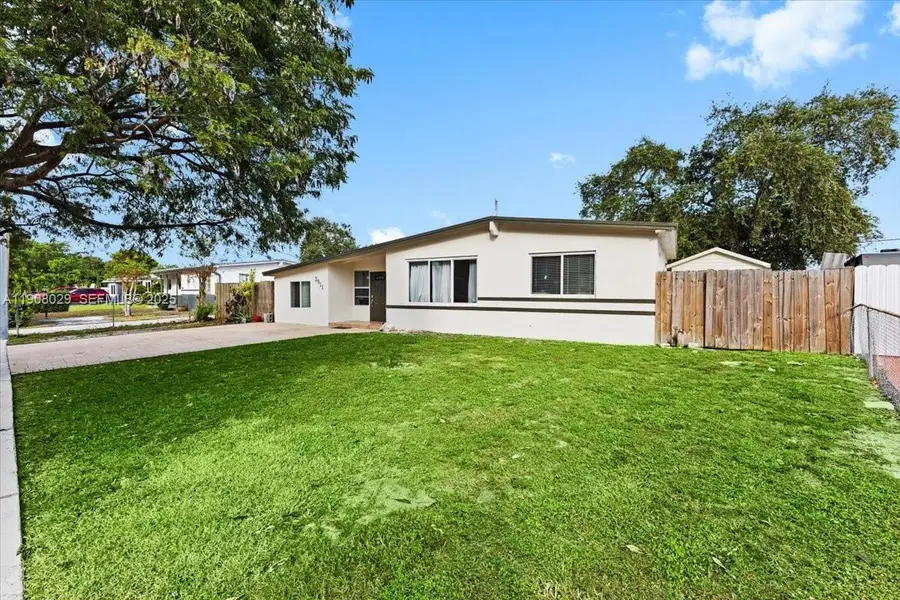 3911 SW 32nd Ave, West Park, FL 33023 - Image #2