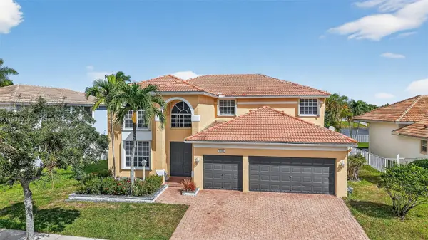 1351 NW 139th Ave, Pembroke Pines, FL 33028