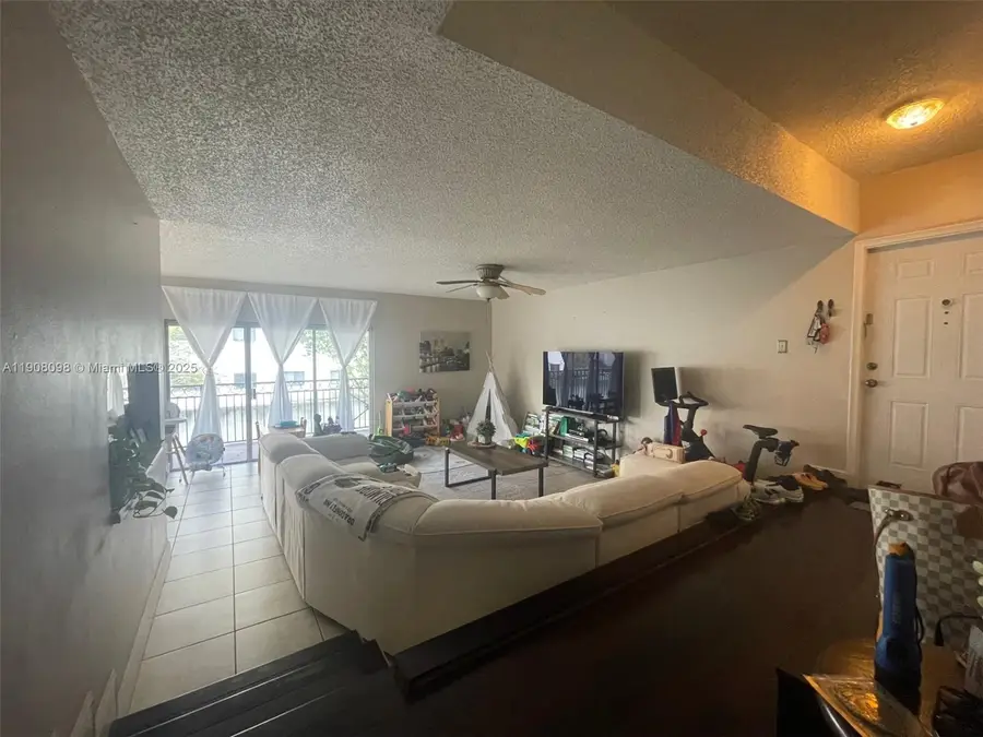4850 SW 63rd Ter #322, Davie, FL 33314 - Image #2