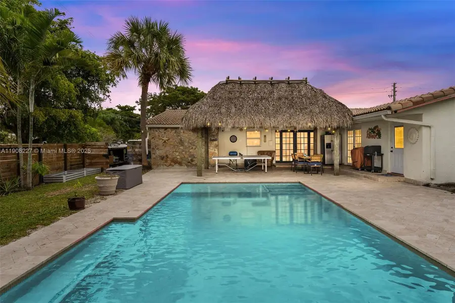 1220 E Hawthorne Cir, Hollywood, FL 33021 - Image #2