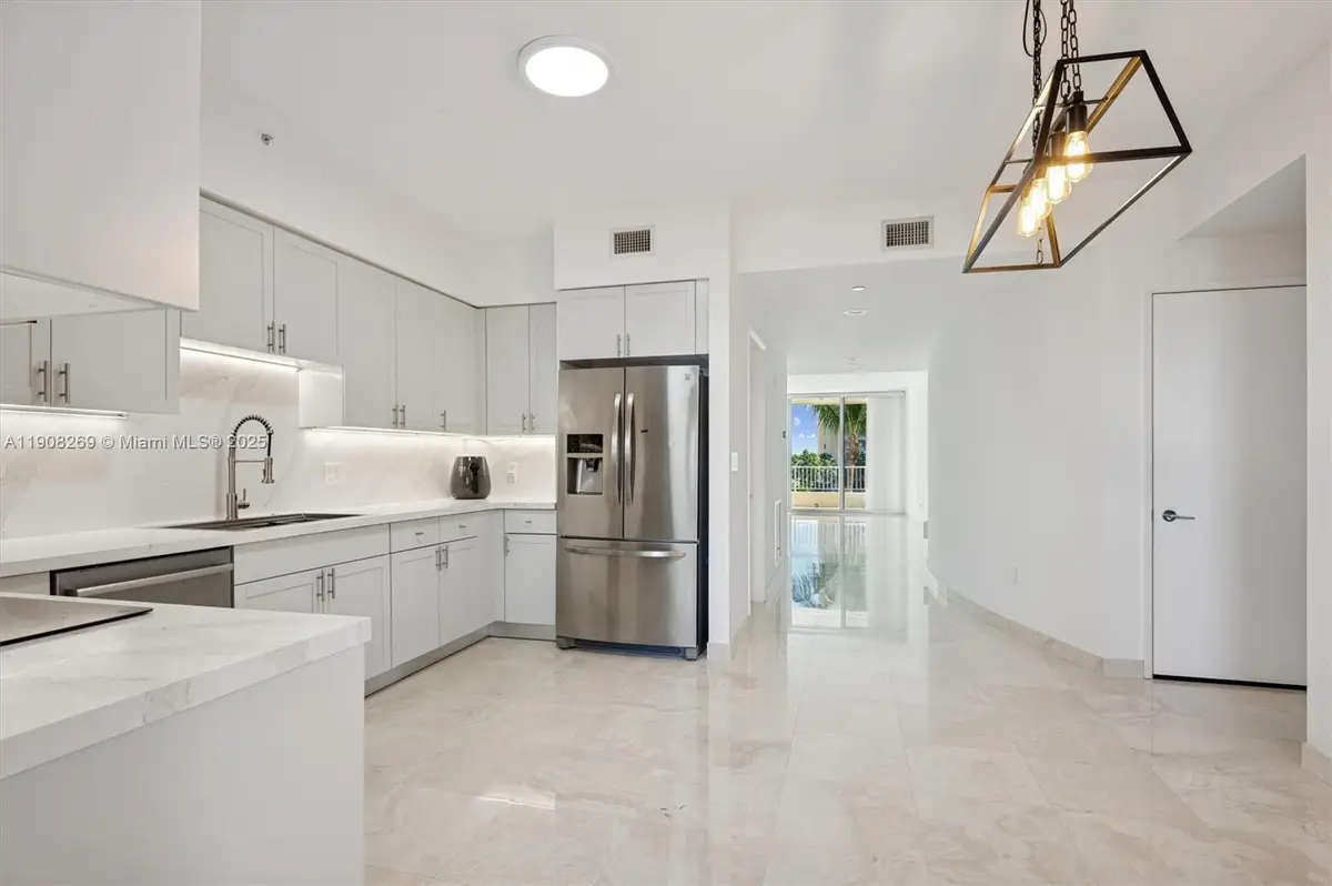 717 Crandon Blvd #507, Key Biscayne, FL 33149 - Image #1