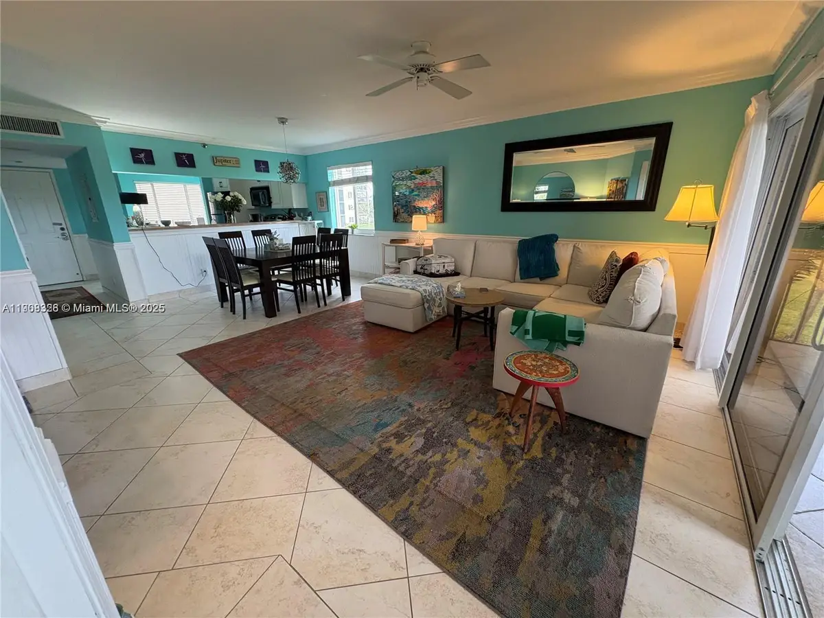 275 Palm Ave #B201, Jupiter, FL 33477 - Image #1